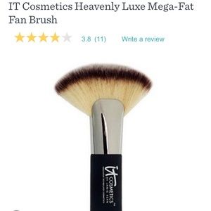 IT Cosmetics Heavenly Luxe Mega-Fat Fan Brush
